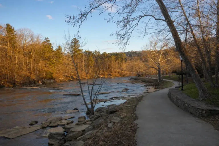 Illustrative community scene for Evening Intensive Outpatient Program (IOP) Addiction Treatment in Georgia, image 6